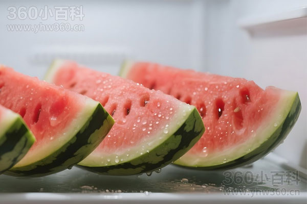 切开的西瓜放冰箱一夜还能吃吗？正确保存方法与时间全解