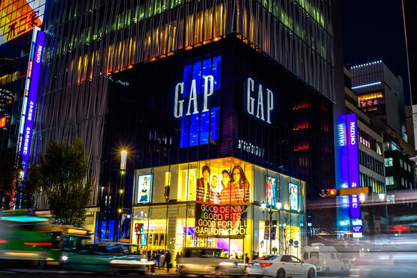 GAP是哪个国家的品牌？品牌起源、风格与发展全介绍
